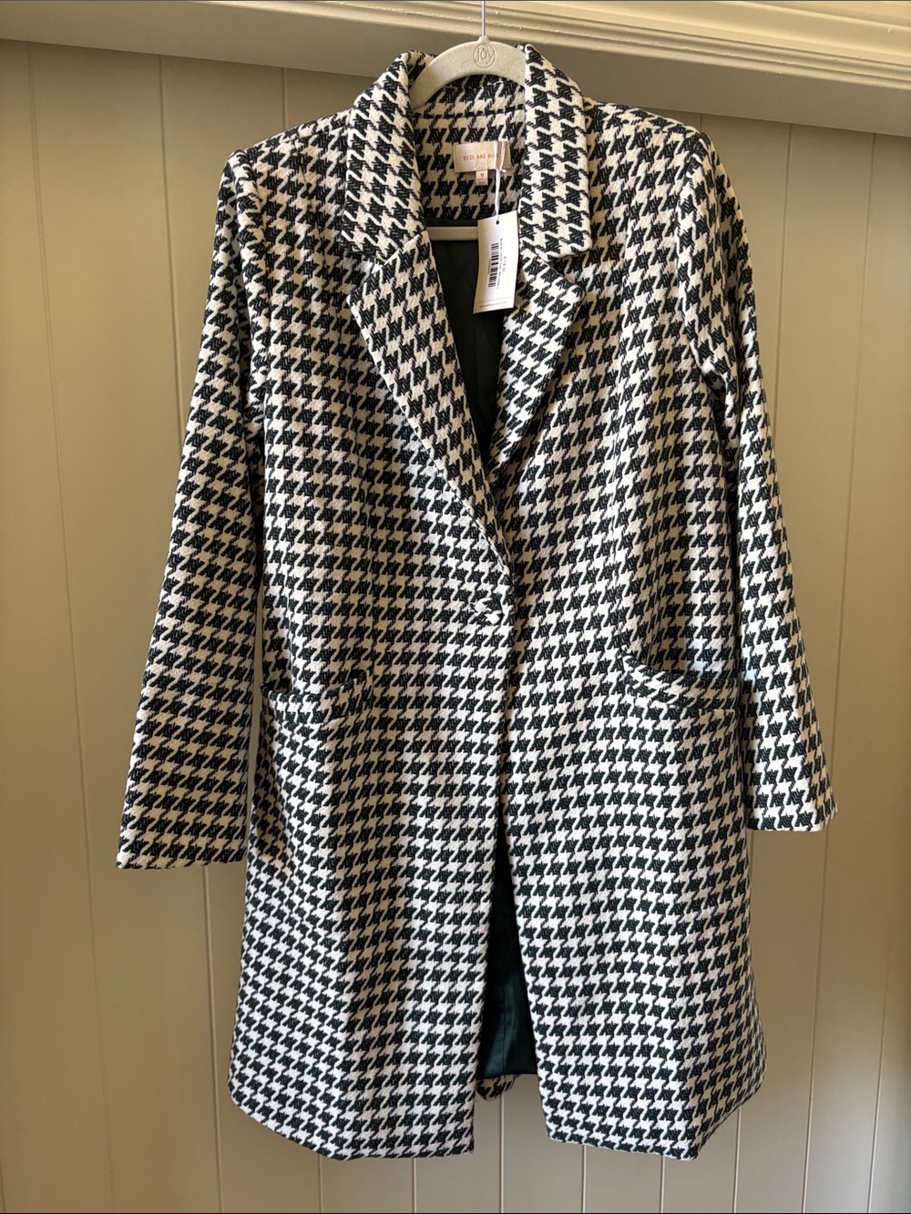 Skies Are Blue Brand Houndstooth Black & White Womens Coat, NEW with tags